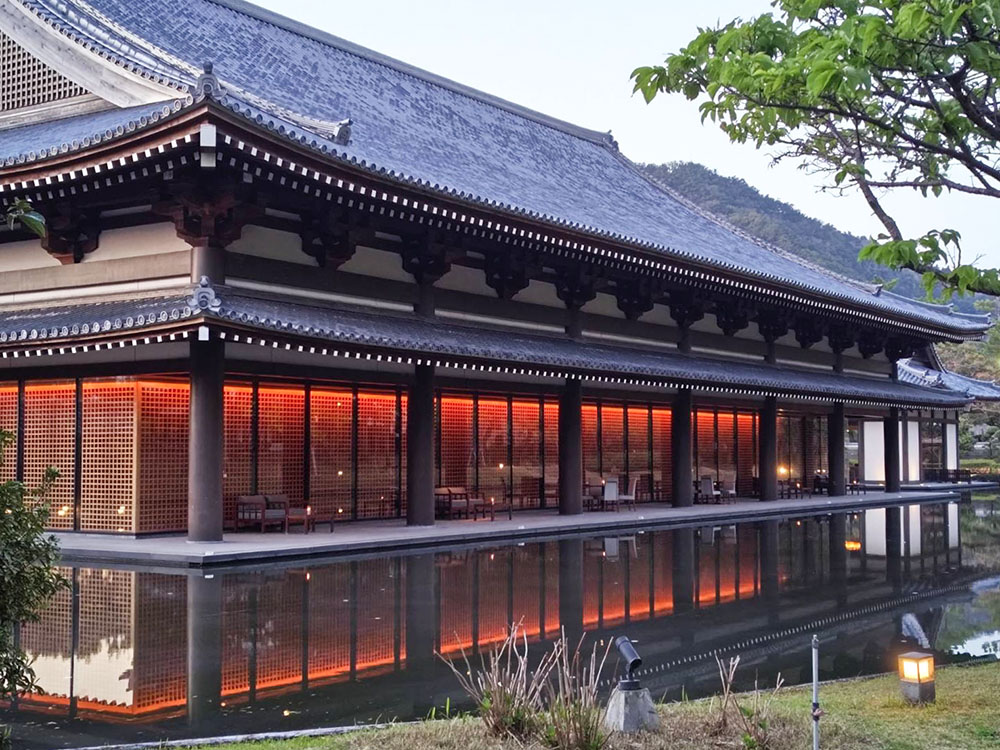 白水館