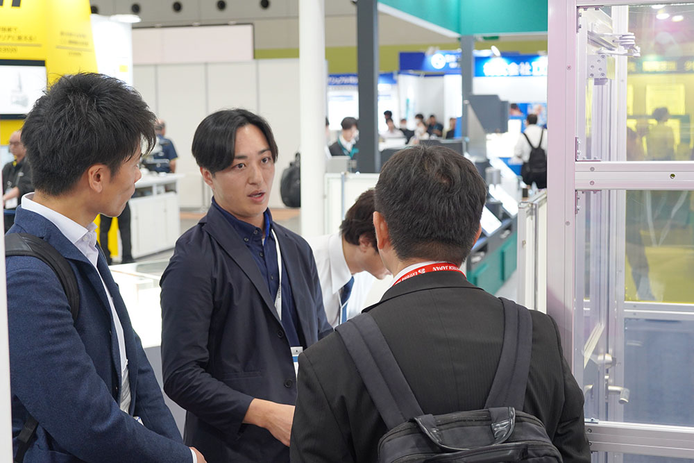 2026年05月展示会の商談の様子