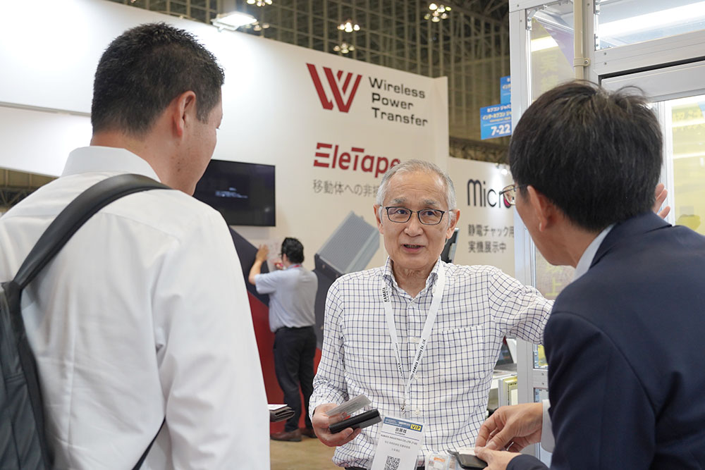 2025年9月展示会の商談の様子