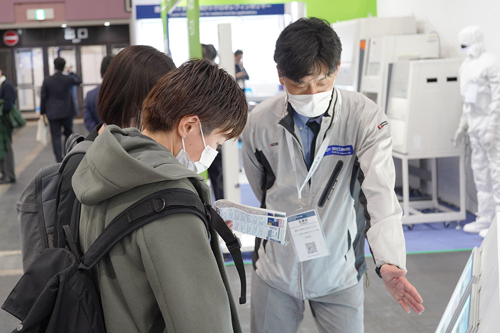 第11回 インターフェックスWeek 大阪商談の様子