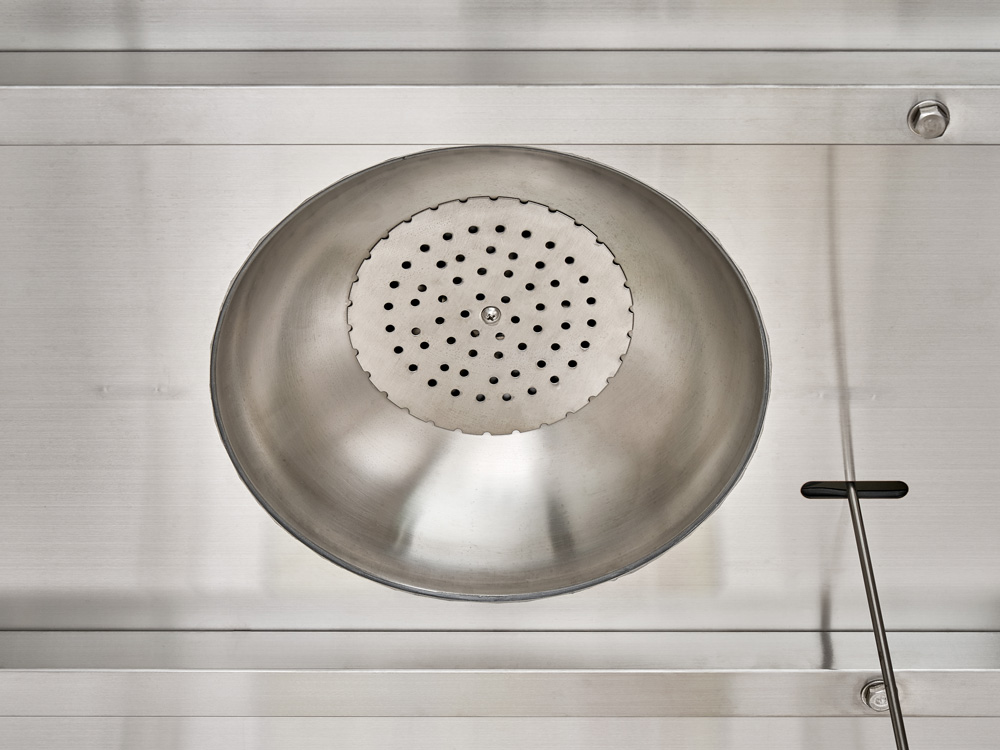 緊急用シャワーブース_シャワーヘッド