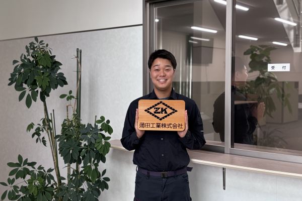 先輩社員インタビュー画像1